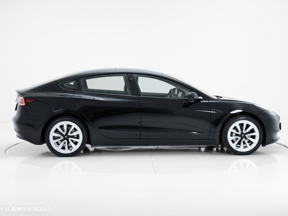 Tesla Model 3 Standard Range Plus RWD - 3