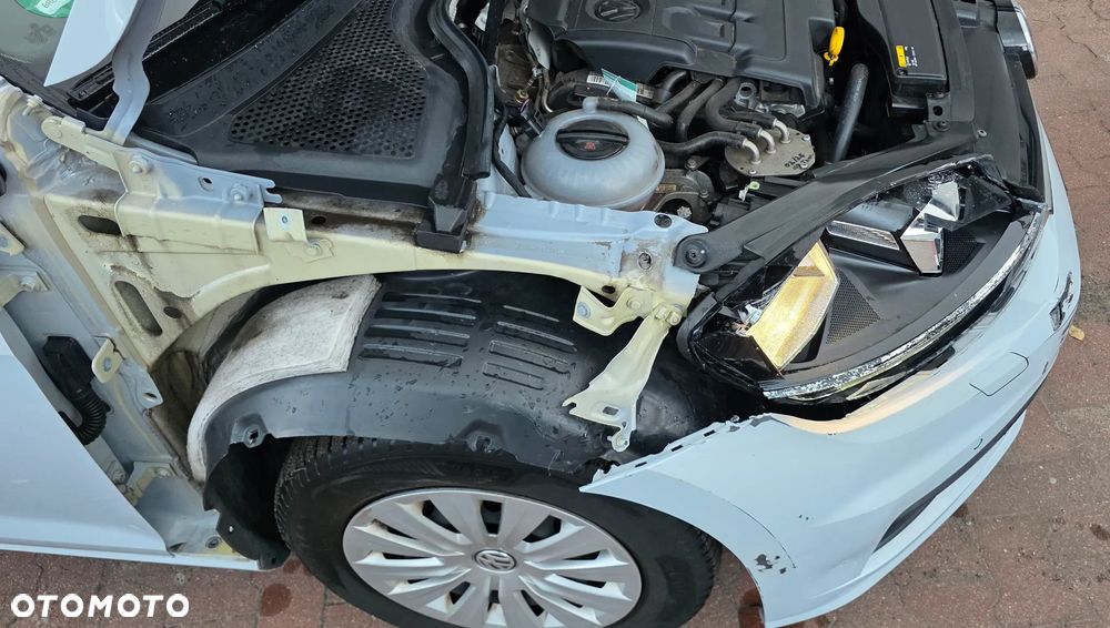 Volkswagen Golf 1.6 TDI (BlueMotion Technology) Trendline - 9