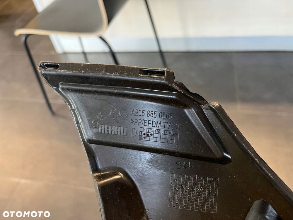 Ślizg zderzaka lewy prawy mercedes w205 nowe OEM - 4