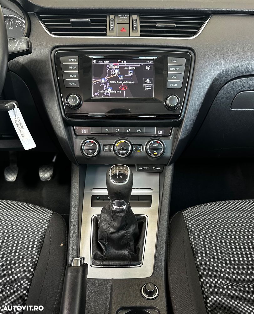 Skoda Octavia 1.6 TDI DPF Ambition - 24