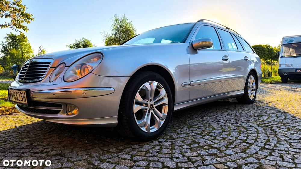 Mercedes-Benz Klasa E 320 CDI T Avantgarde - 4