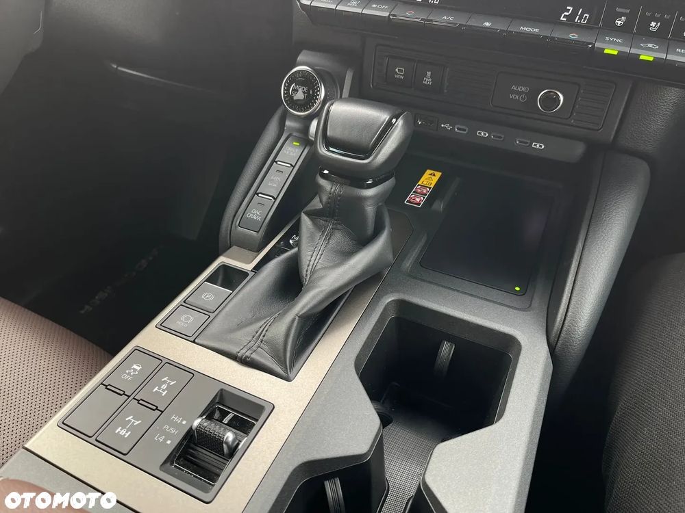 Toyota Land Cruiser LC 2.8 D-4D Invincible - 6