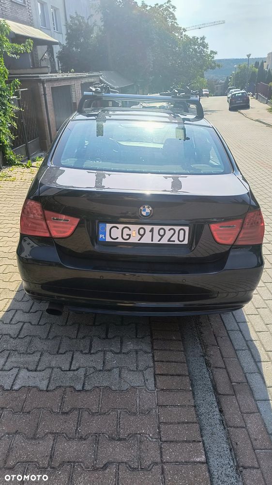 BMW Seria 3 318i - 4