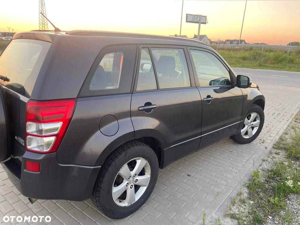 Suzuki Grand Vitara - 3