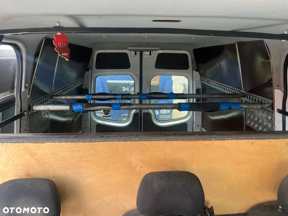 Mercedes-Benz Sprinter - 10