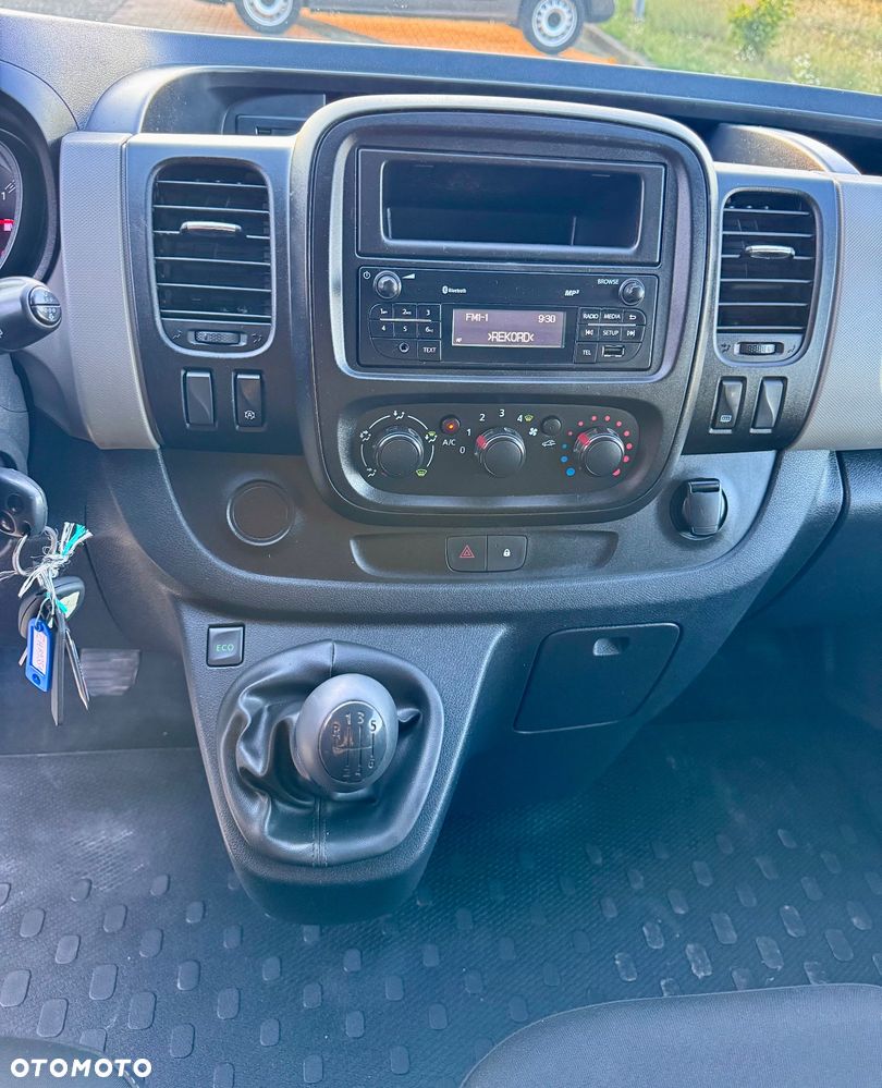 Renault Trafic - 15