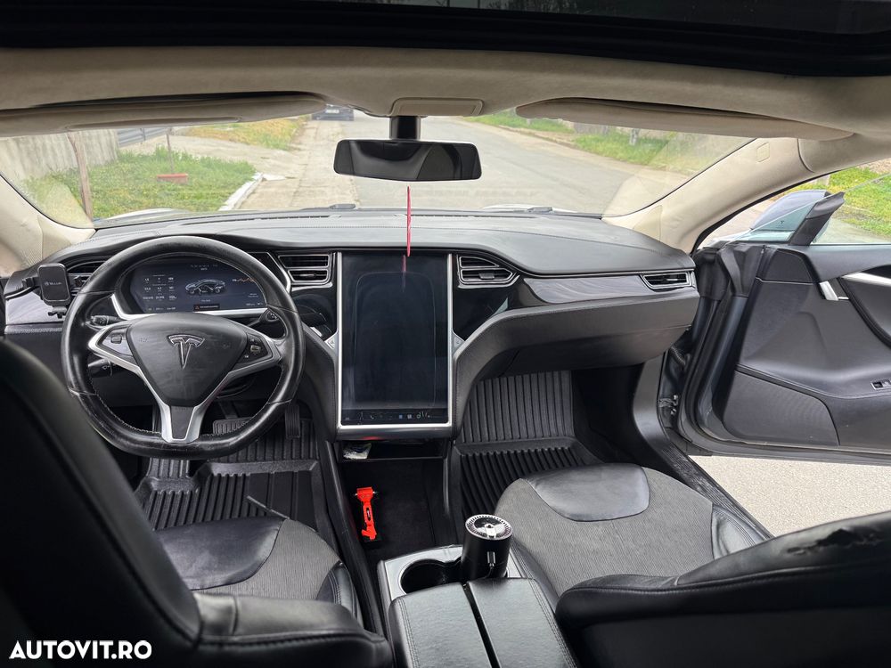 Tesla Model S Standard - 25