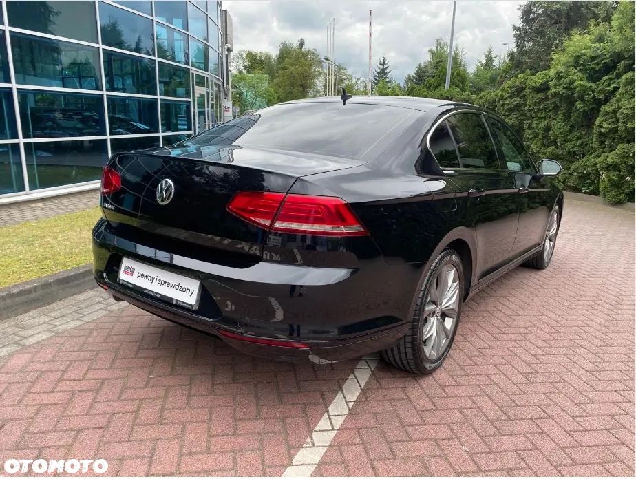 Volkswagen Passat 1.6 TDI BMT Comfortline - 3