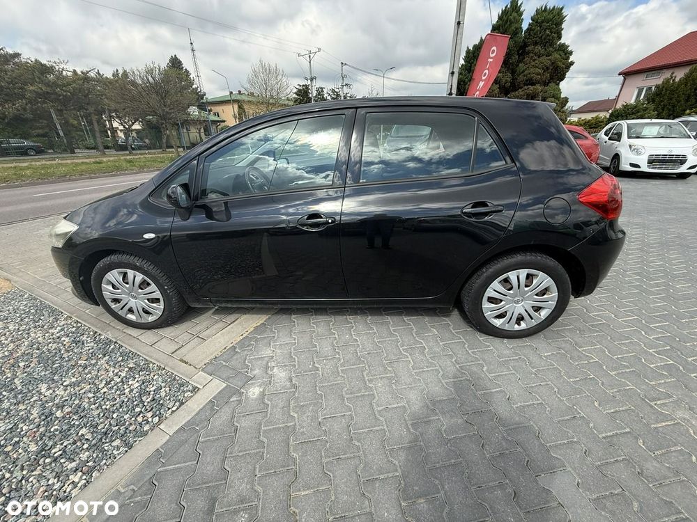 Toyota Auris - 11