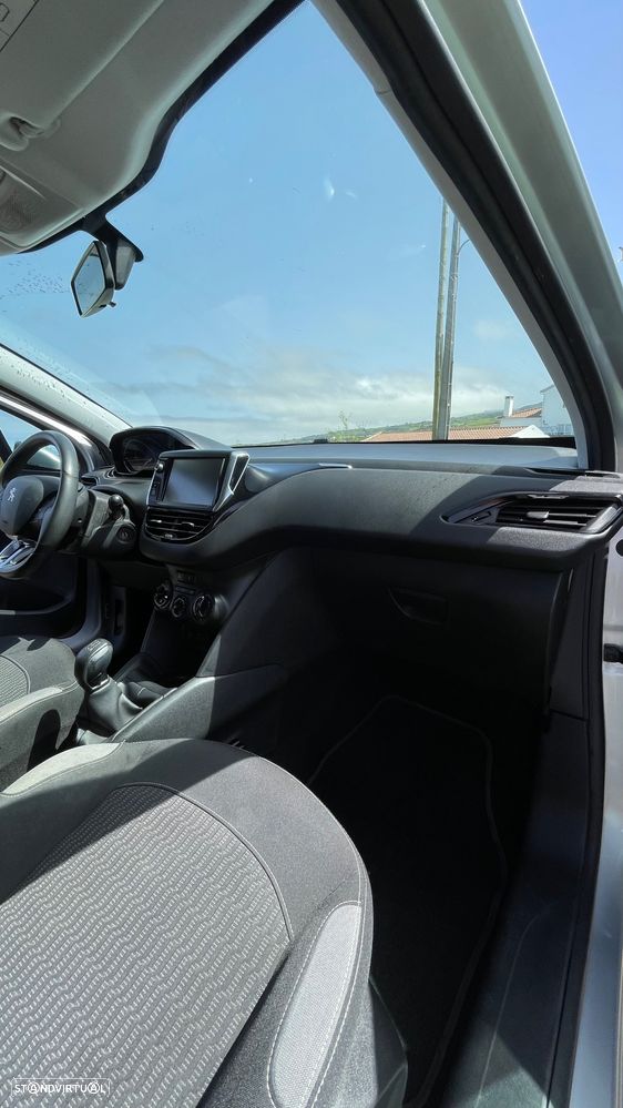 Peugeot 208 1.4 HDi - 13