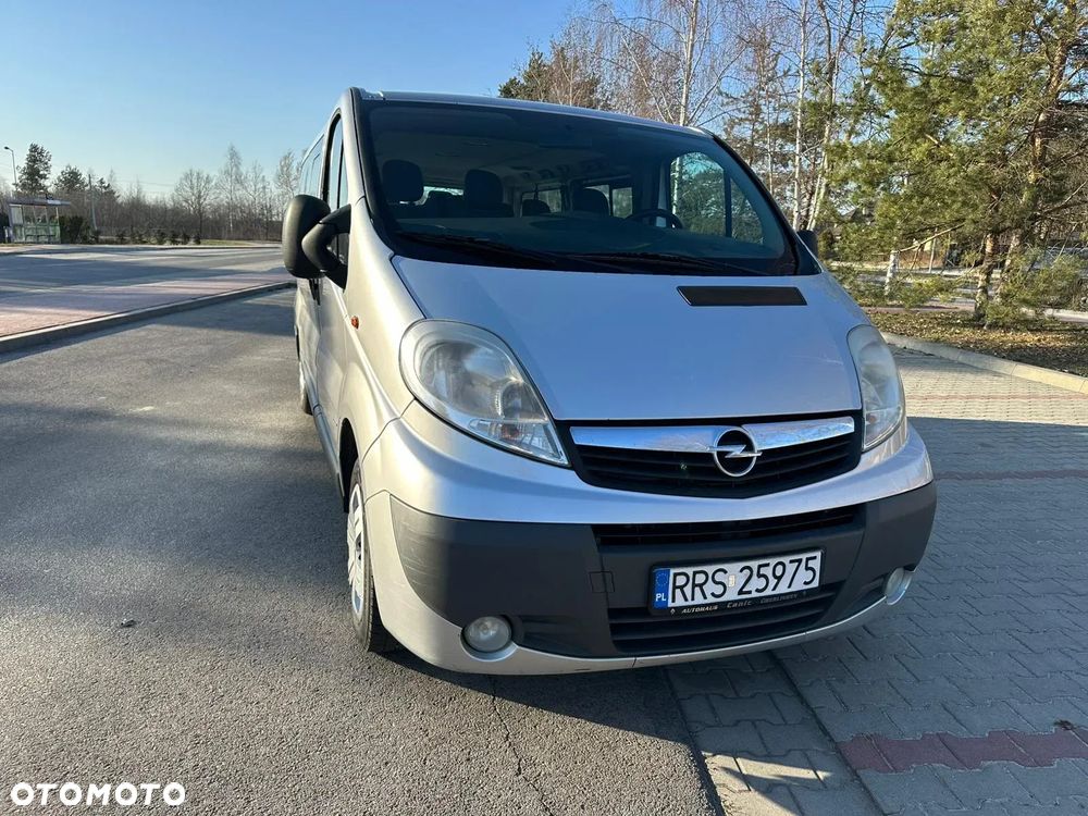Opel Vivaro - 1
