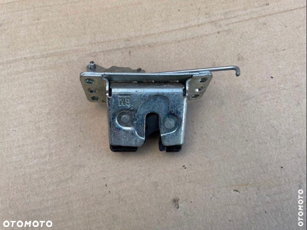 zamek tylnej klapy Opel meriva a