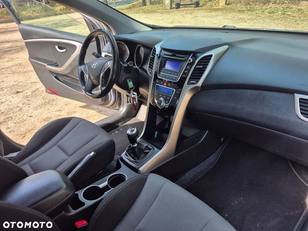 Hyundai i30 i30cw 1.4 CRDi Advantage - 34