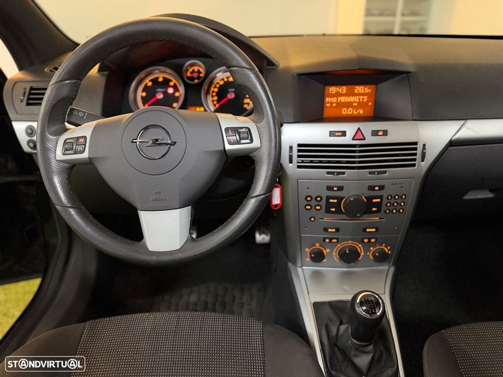 Opel Astra GTC 1.7 CDTI DPF Sport - 17