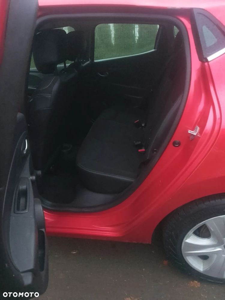 Renault Clio - 9