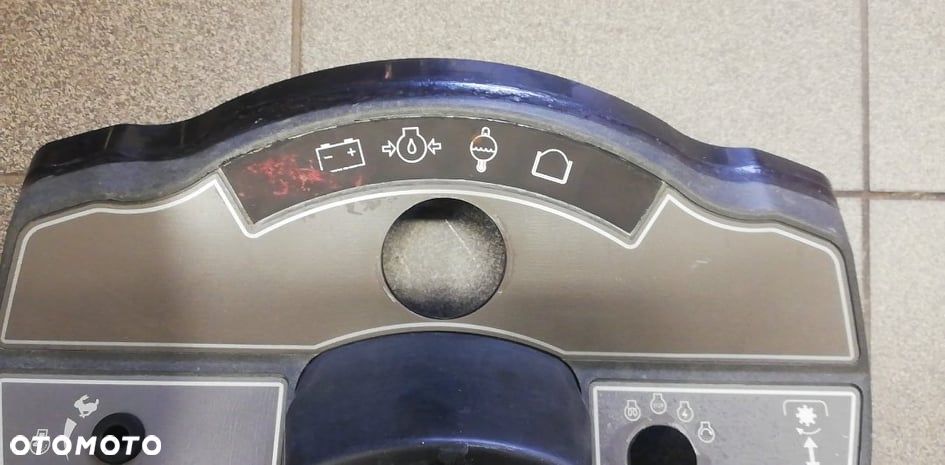 ISEKI SGR 22 deska rozdzielcza kontrolki - 2