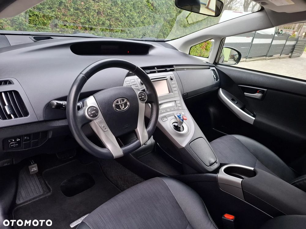 Toyota Prius - 10