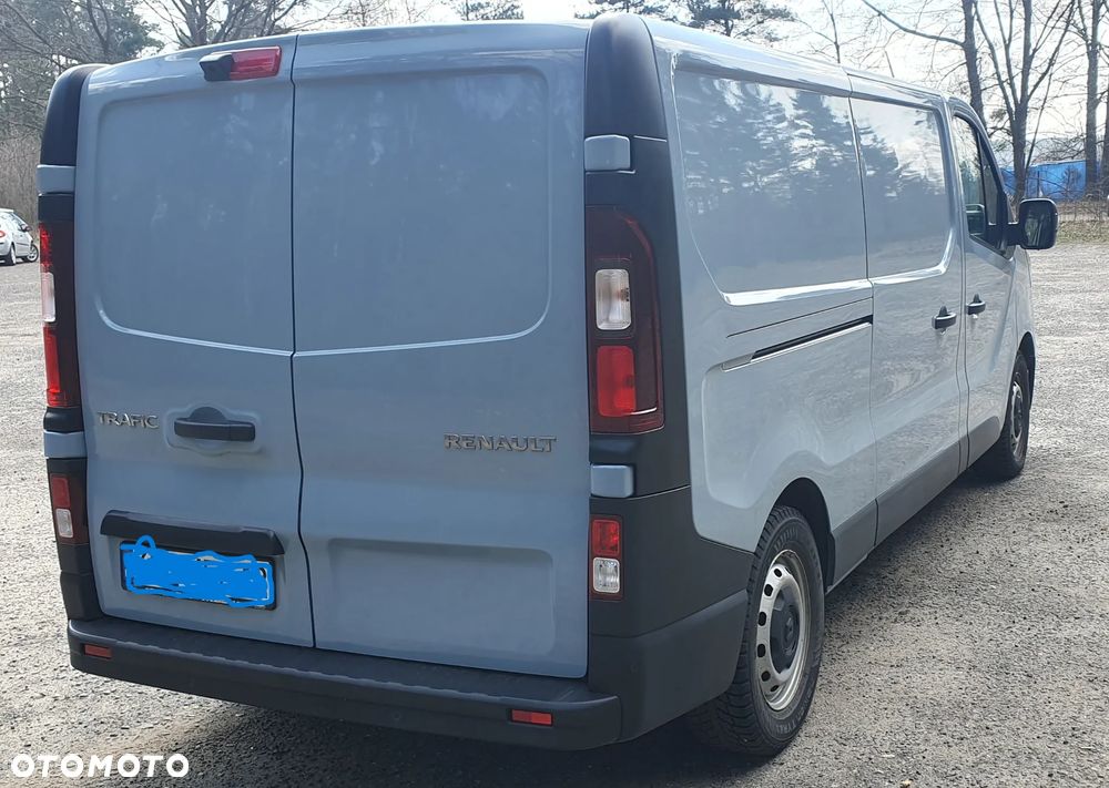 Renault TRAFIC - 2