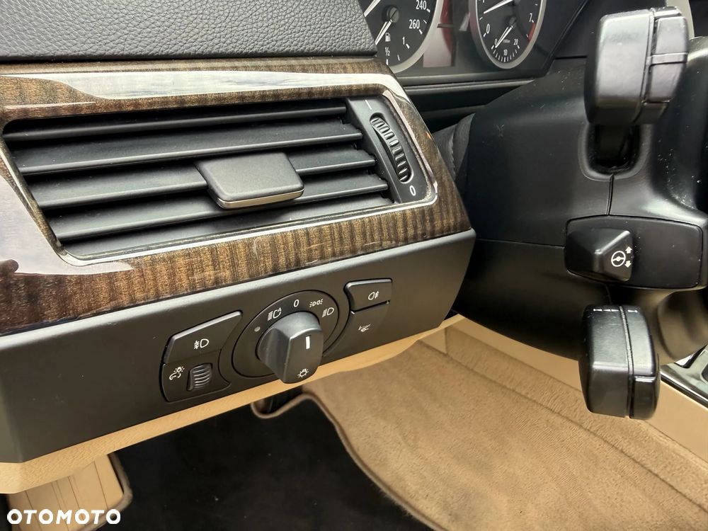 BMW Seria 5 530i - 27