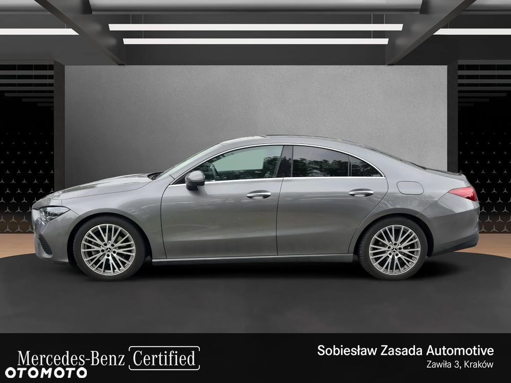 Mercedes-Benz CLA 180 7G-DCT - 2