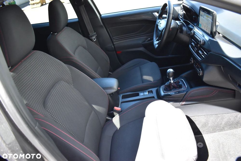 Ford Focus 1.5 EcoBlue STart-Stopp-System ST-LINE - 18