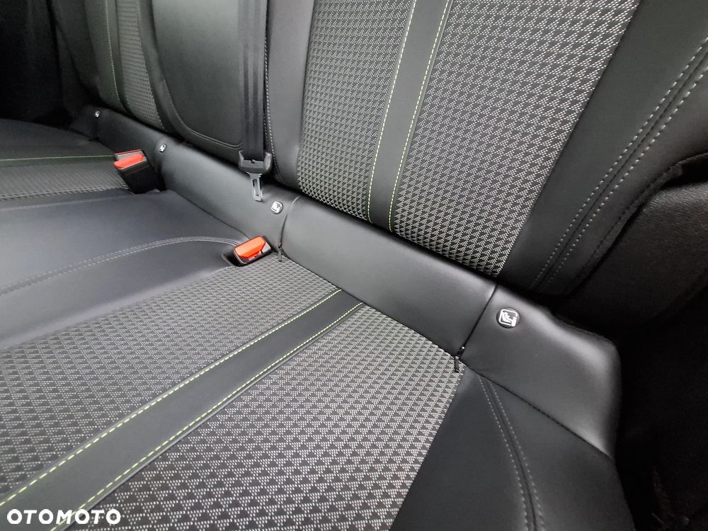 Peugeot 2008 1.5 BlueHDi GT Line S&S EAT8 - 18