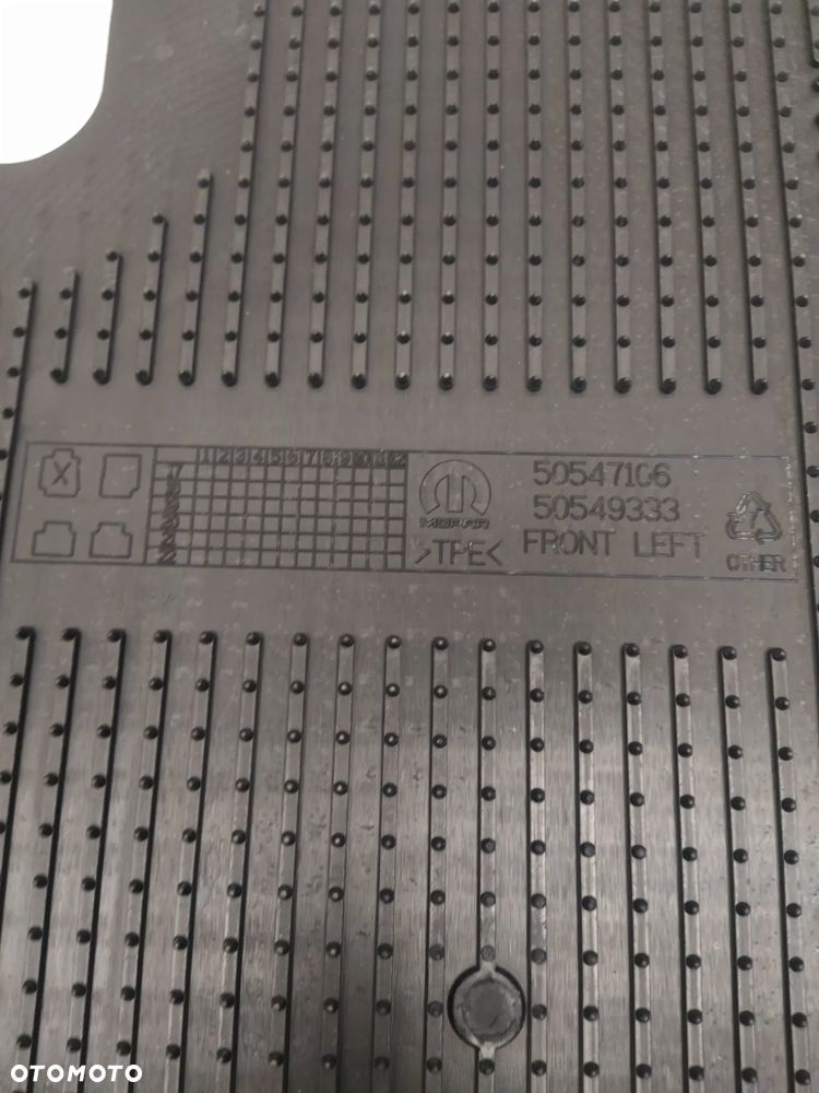 ALFA ROMEO GIULIA DYWANIKI WYCIERACZKI WYCIERACZKA GUMOWE CZARNO CZERWONE NOWY ORYGINAŁ - 6