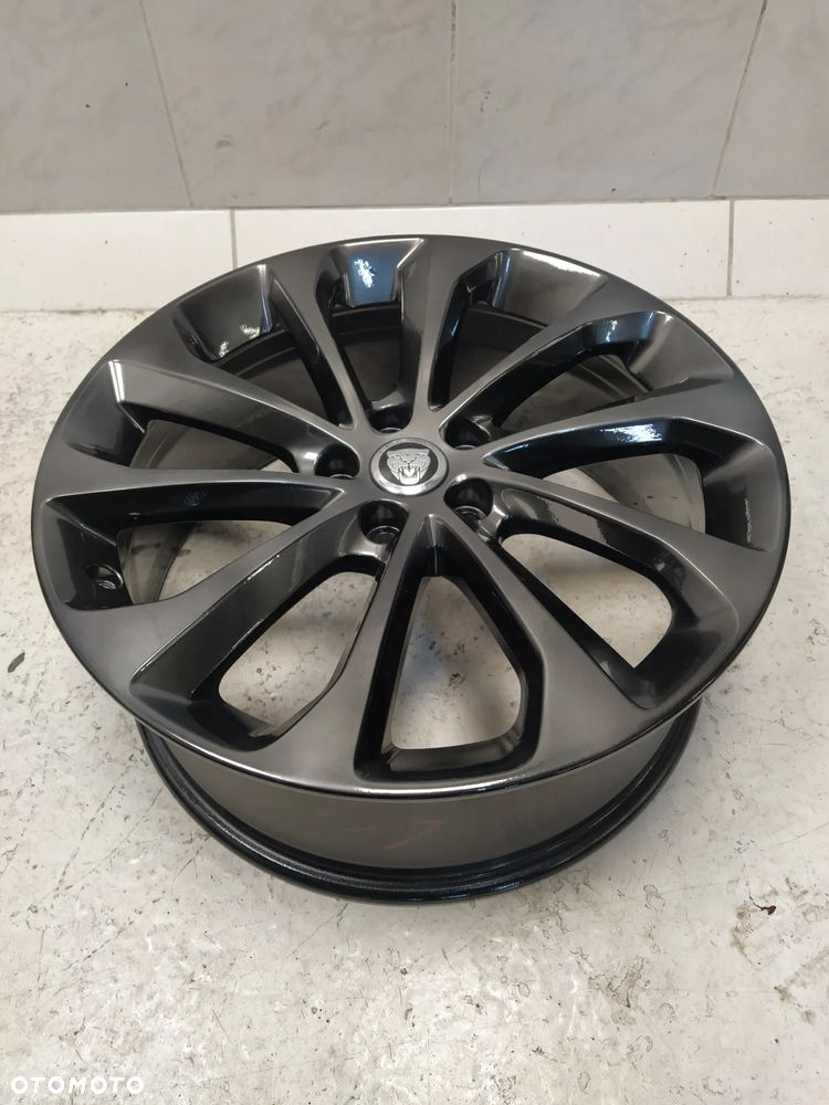 JAGUAR XF X250 XE X760 F-PACE X761 7,5X19 8,5X19 ORYGINALNE FELGI ALUMINIOWE R19 ET44,5 E755 5x108 KOMPLET DEKIELKI ORYGINAŁ - 4