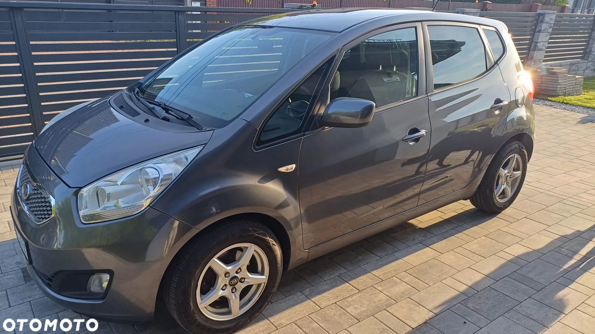 Kia Venga 1.4 CRDi L - 1