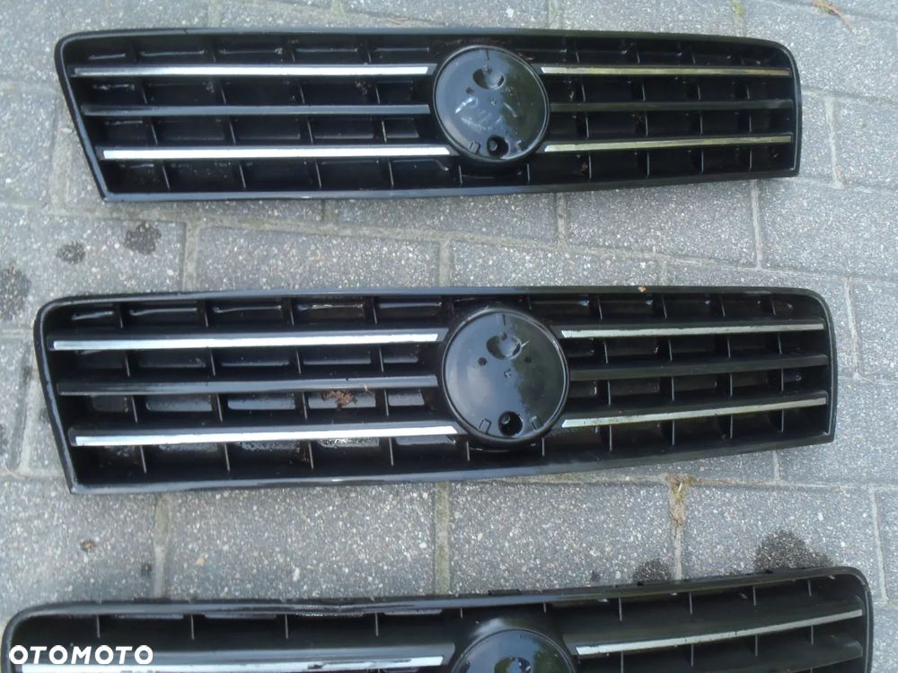 grill atrapa ramka logo znaczek emblemat fiat uno punto II lift posiadam wszystkie części - 5