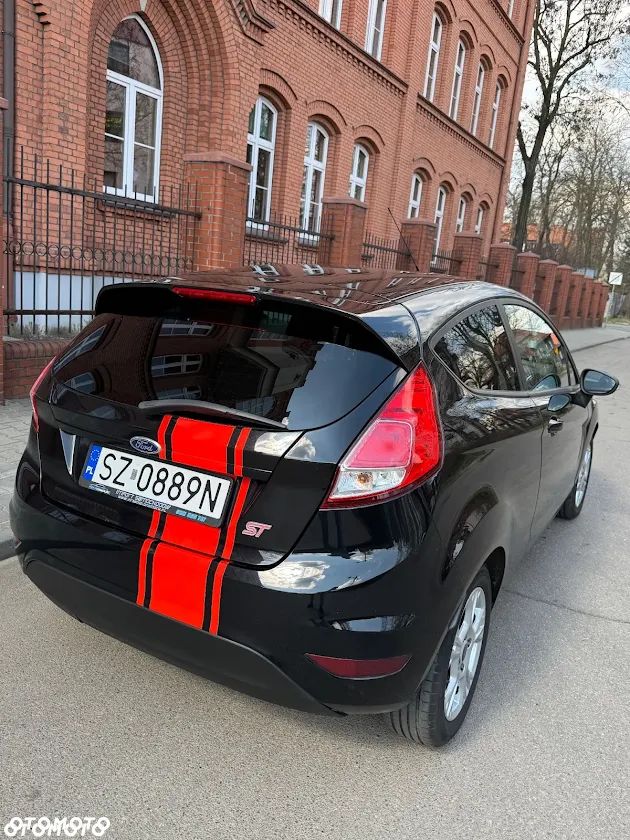 Ford Fiesta 1.0 Start-Stop Champions Edition - 2