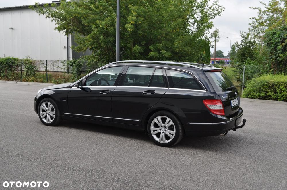 Mercedes-Benz Klasa C 200 CGI Automatik BlueEFFICIENCY Avantgarde - 11