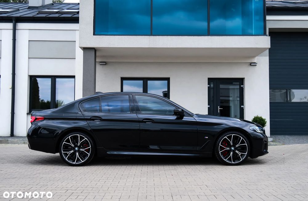 BMW Seria 5 540d xDrive mHEV M Sport sport - 9