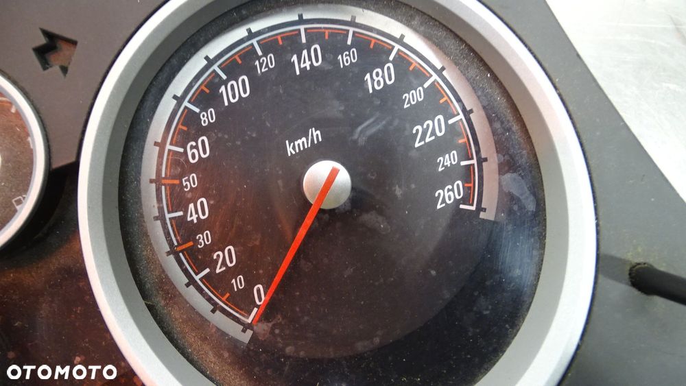 LICZNIK OPEL ASTRA H GTC 2.0T 13216674 - 2