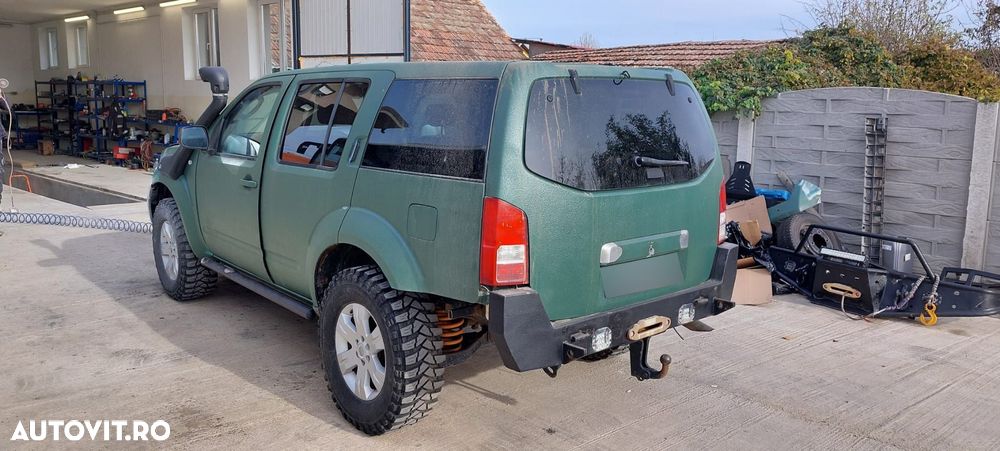 Nissan Pathfinder - 5