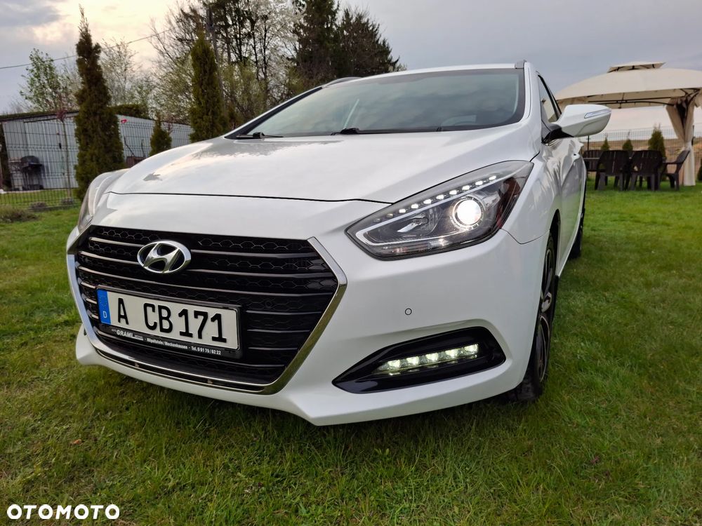 Hyundai i40 Kombi 1.7 CRDi Premium - 16