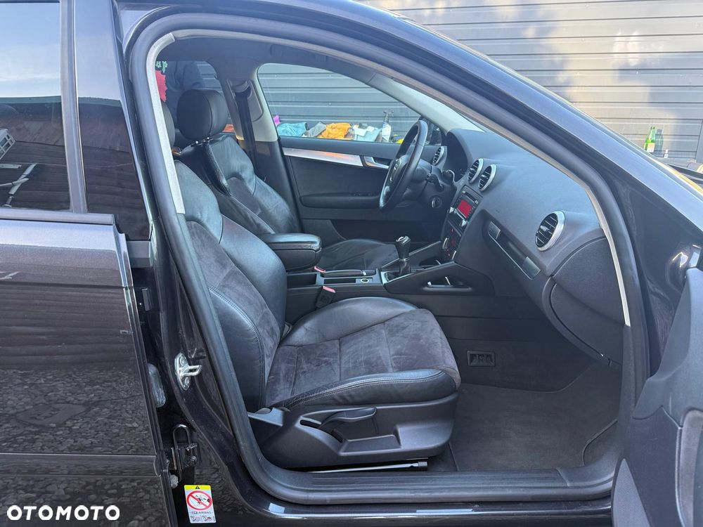 Audi A3 Sportback 1.6 TDI DPF Attraction - 15