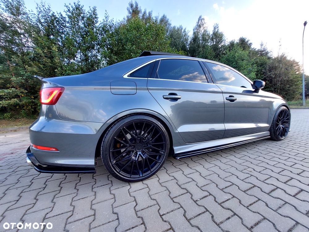 Audi S3 S tronic - 18