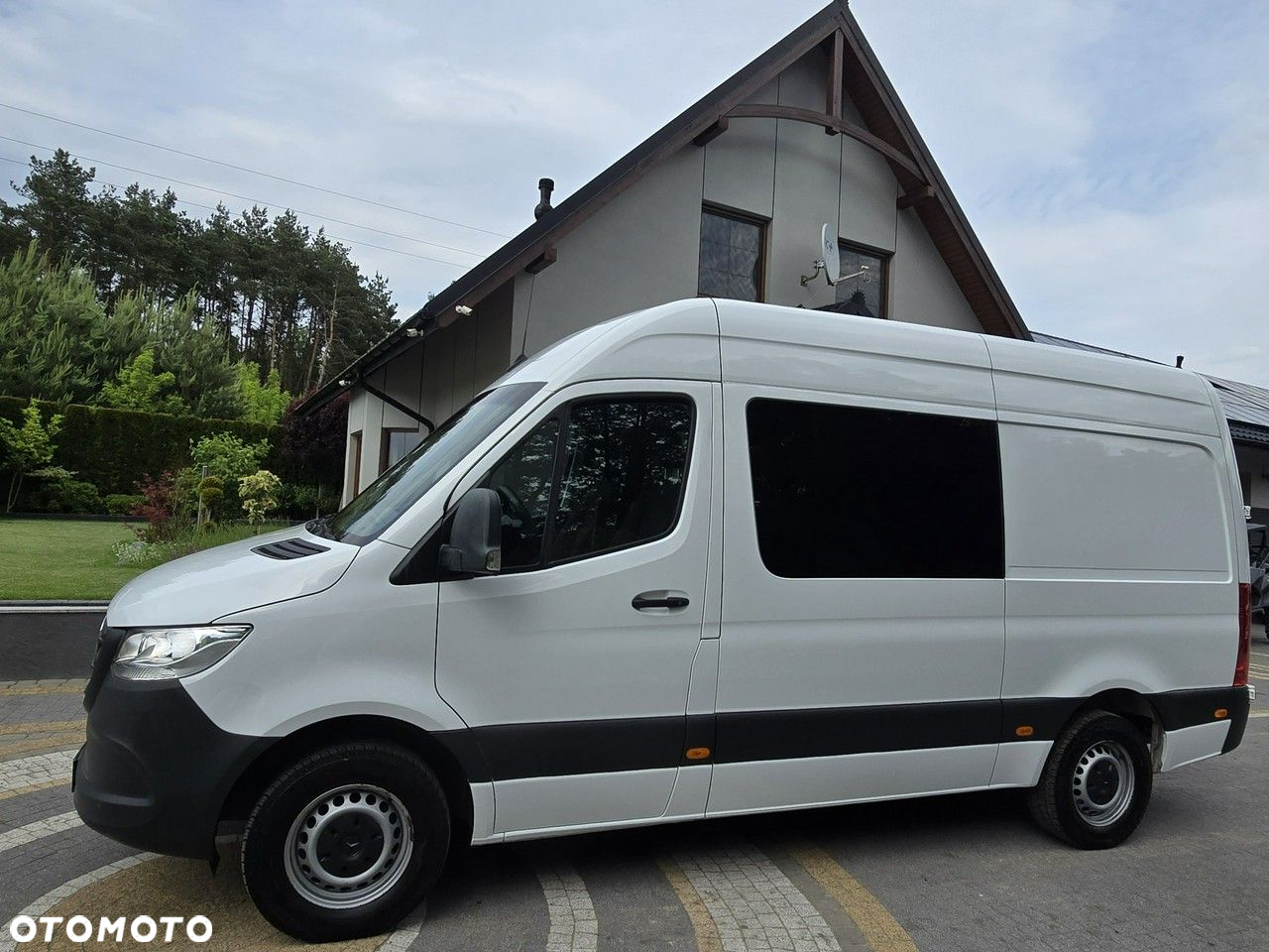 Mercedes-Benz Sprinter - 12