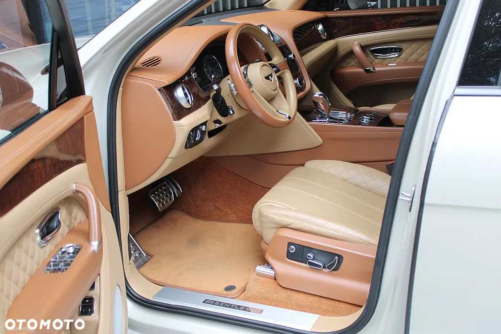 Bentley Bentayga W12 - 7