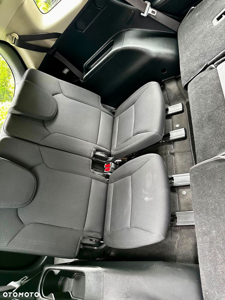 Kia Carens 1.6 GDI Edition 7 - 16