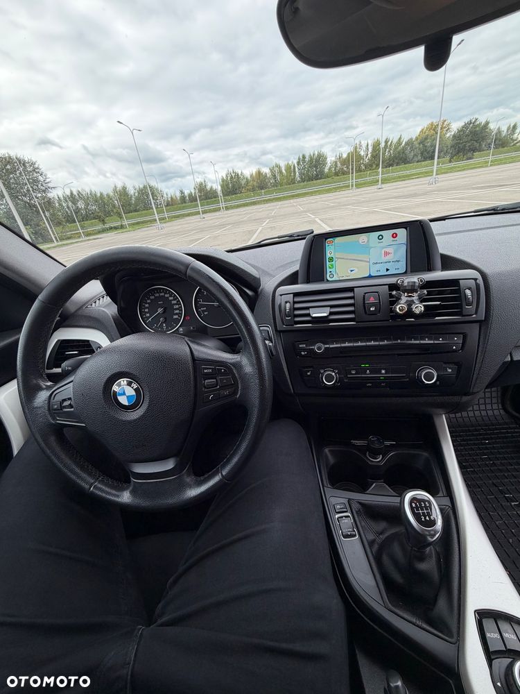 BMW Seria 1 116i - 10