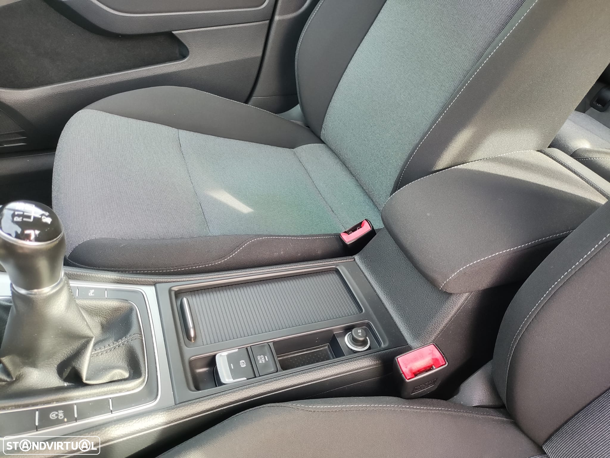 VW Golf Variant 1.6 TDi Trendline - 19
