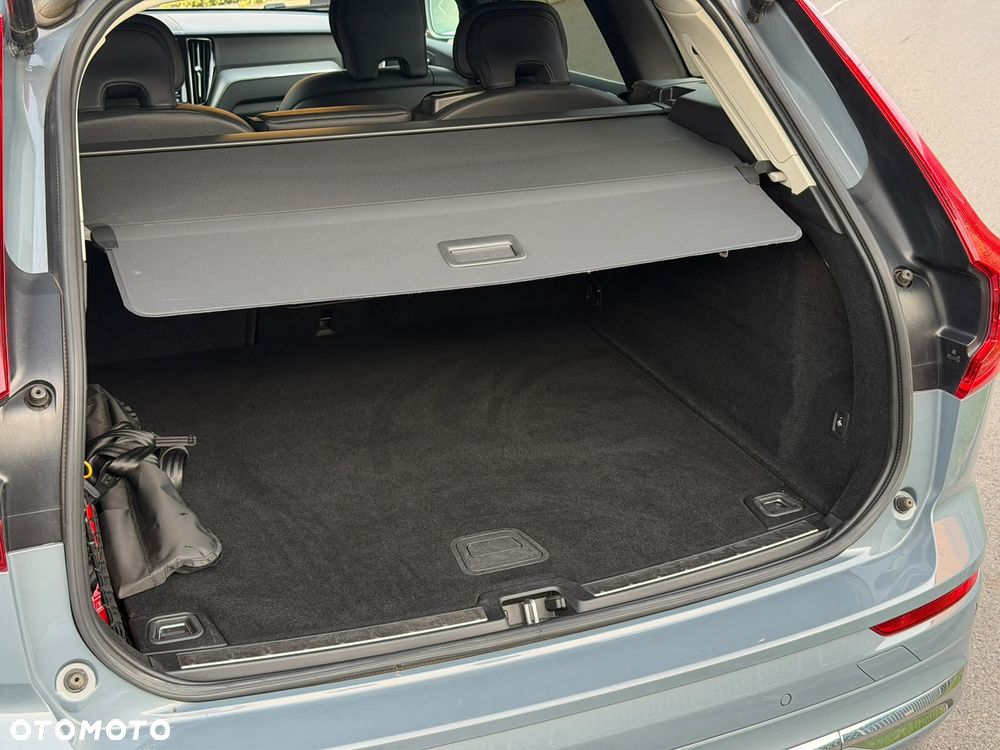 Volvo XC 60 B4 D AWD Plus Bright - 10