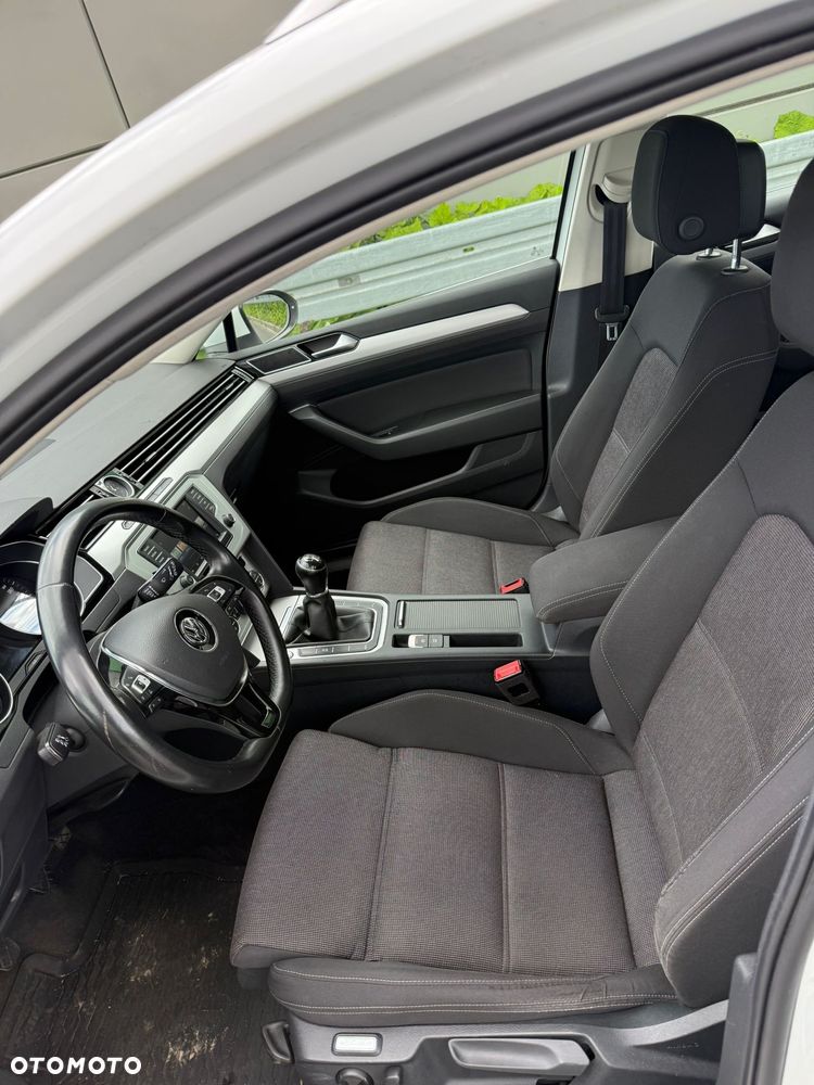 Volkswagen Passat 2.0 TDI BMT Comfortline - 15