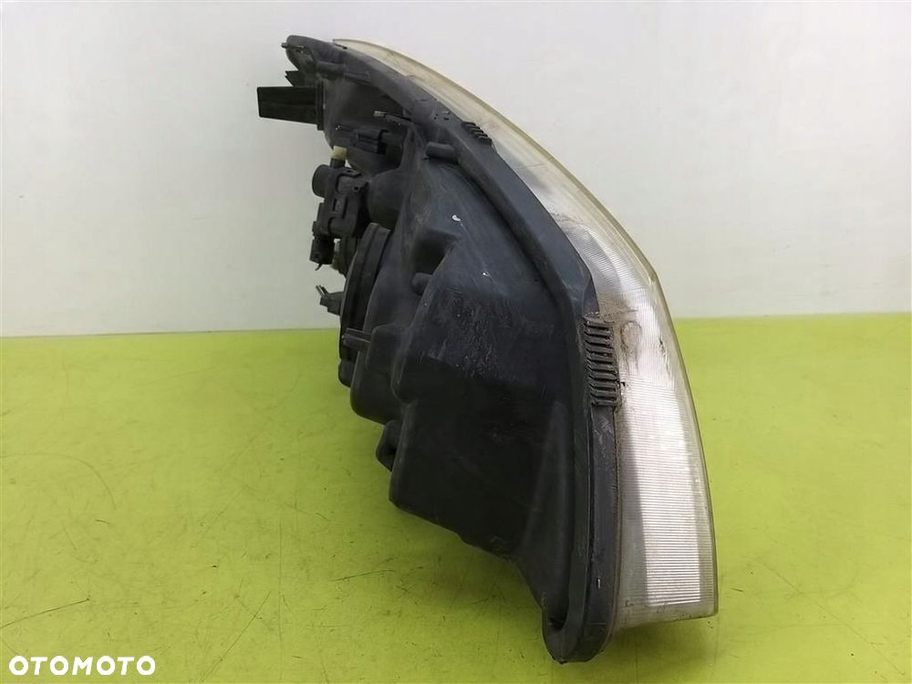 Reflektor lampa przód lewa Renault Scenic II 2003-2006 PRZED LIFT  15810300 - 7