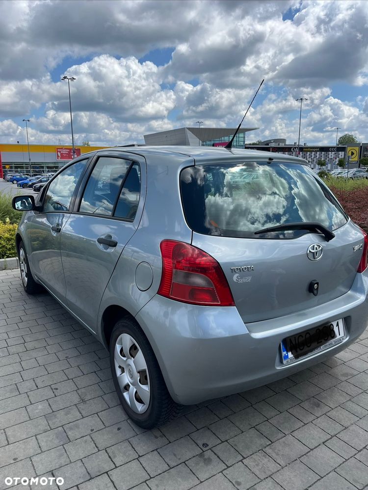 Toyota Yaris 1.3 Luna A/C - 5