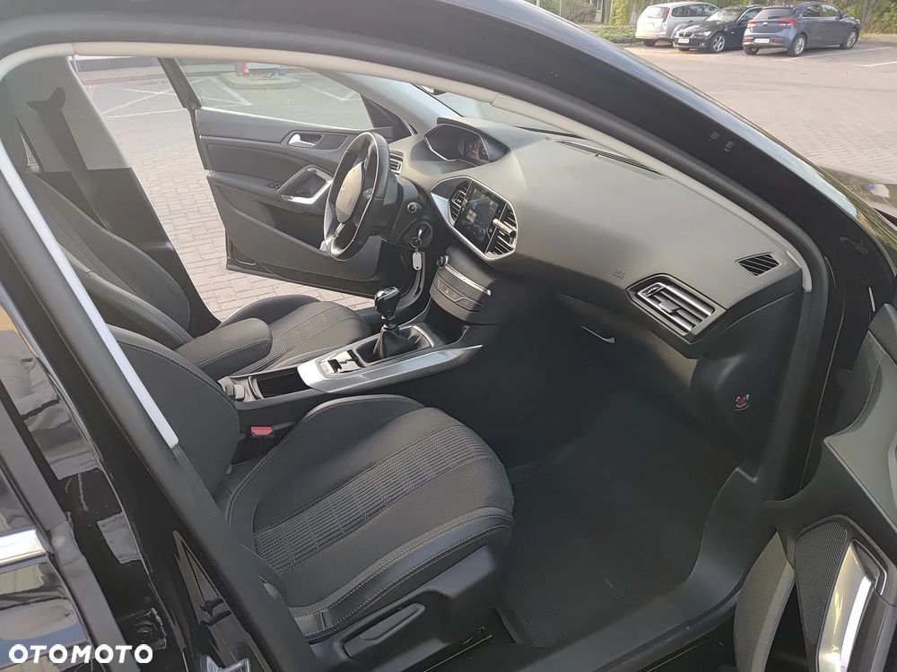Peugeot 308 - 18