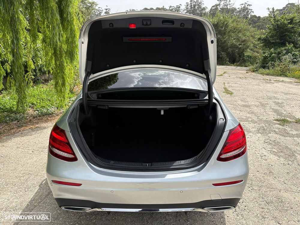 Mercedes-Benz E 220 d 4Matic 9G-TRONIC AMG Line - 39