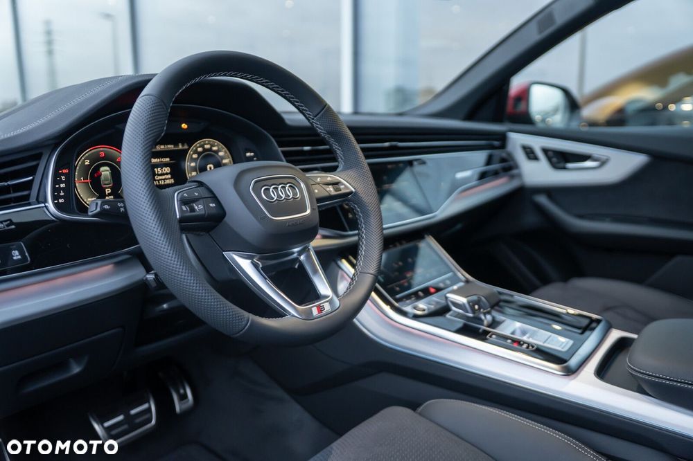 Audi Q8 - 12